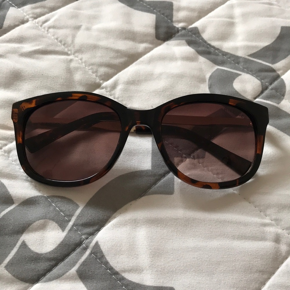 Tommy Hilfiger sunglasses